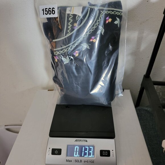 Marisa Christina II Cardigan Short Sleeve Sweater Sz 3X Black W/Embroidery Trim - Picture 11 of 11